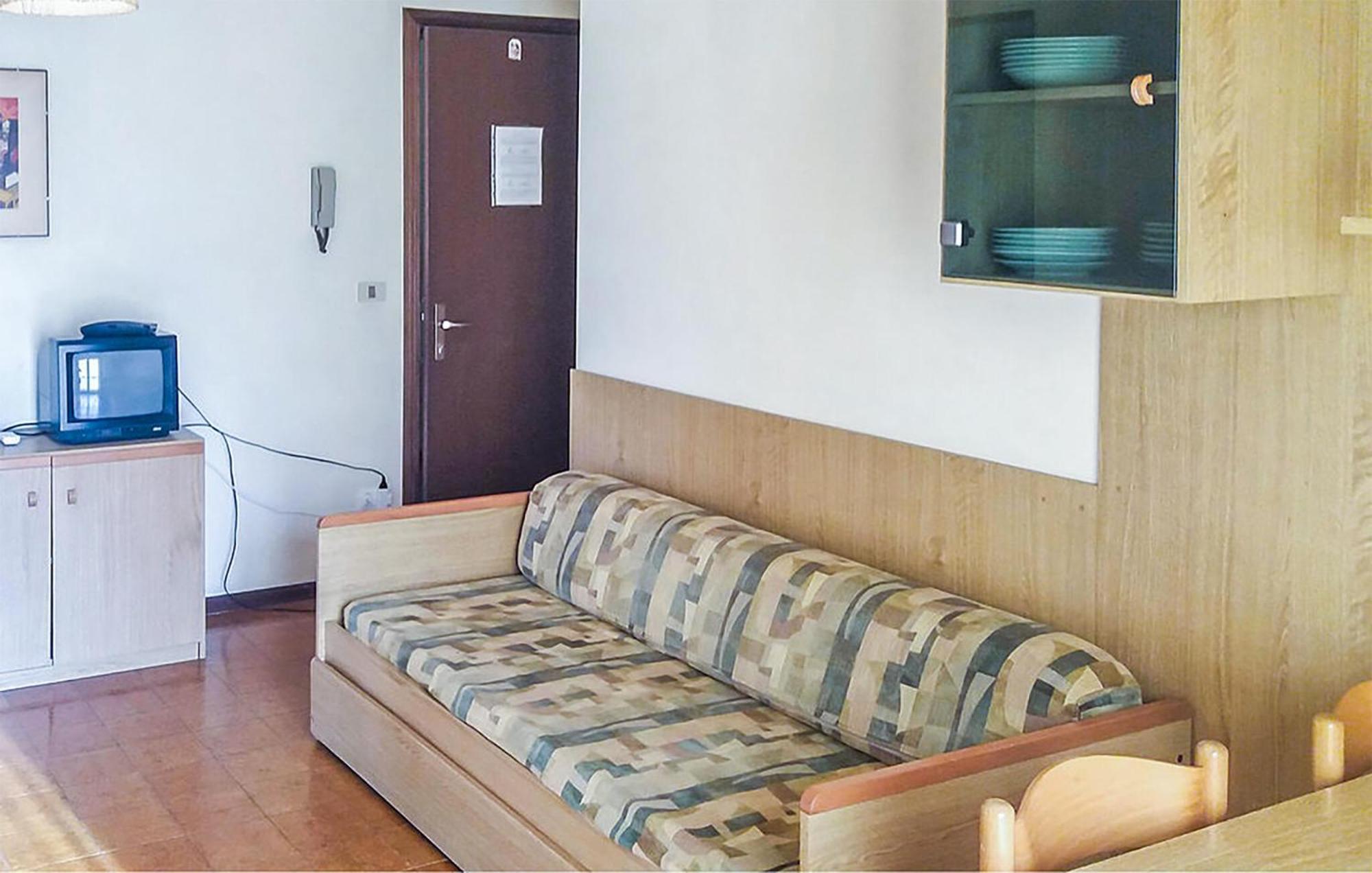Apartment Gorgeous In With Kitchenette *